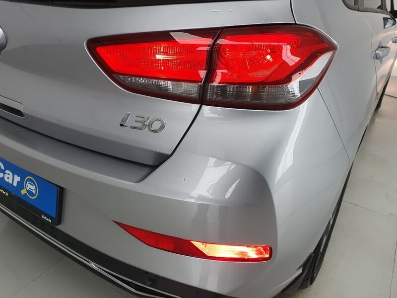 More views of Hyundai i30