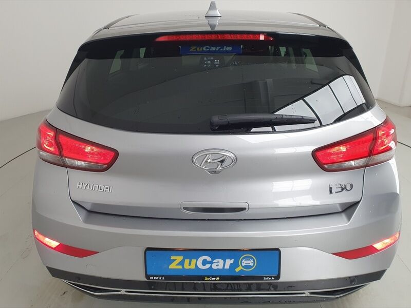 More views of Hyundai i30