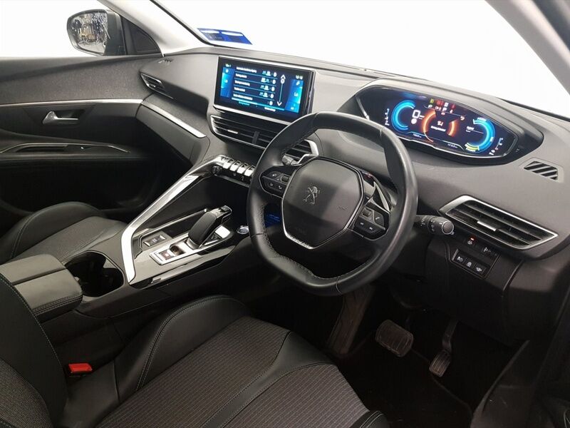 More views of Peugeot 3008