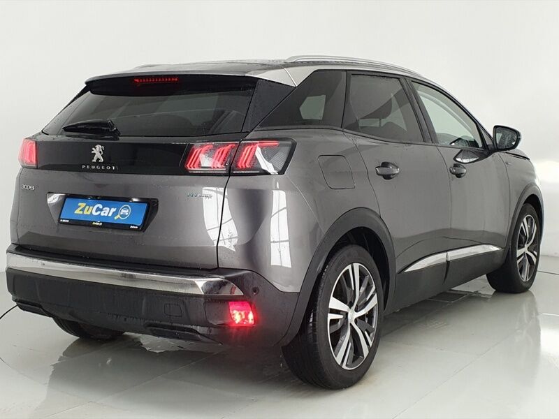 More views of Peugeot 3008