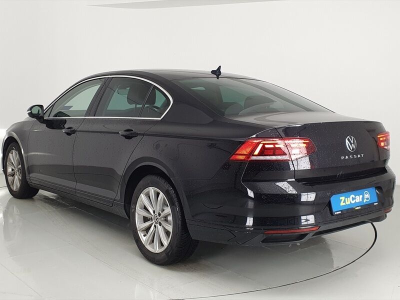 More views of Volkswagen Passat