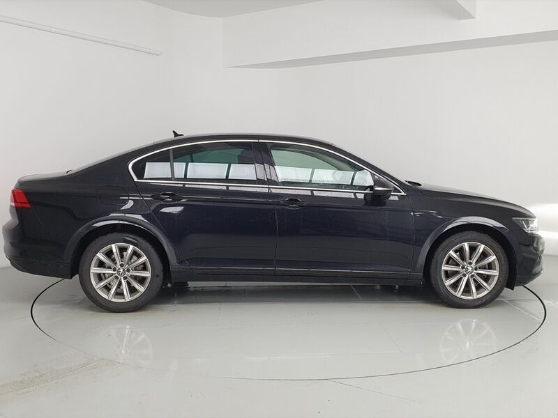 More views of Volkswagen Passat