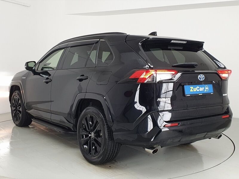 More views of Toyota Rav4