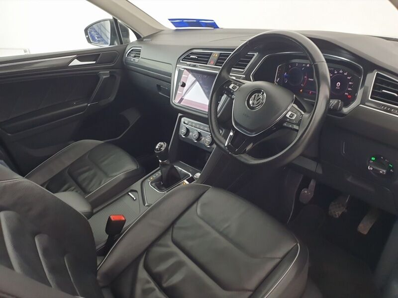 More views of Volkswagen Tiguan Allspace