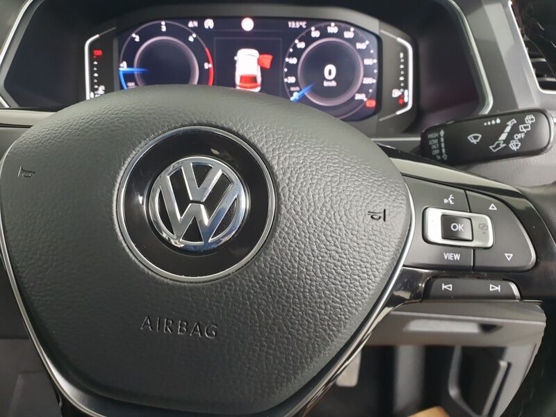 More views of Volkswagen Tiguan Allspace