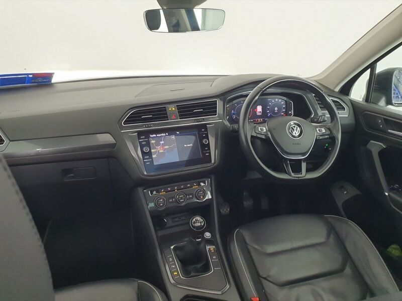 More views of Volkswagen Tiguan Allspace