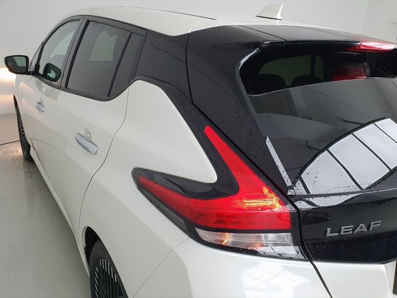 More views of Nissan Leaf