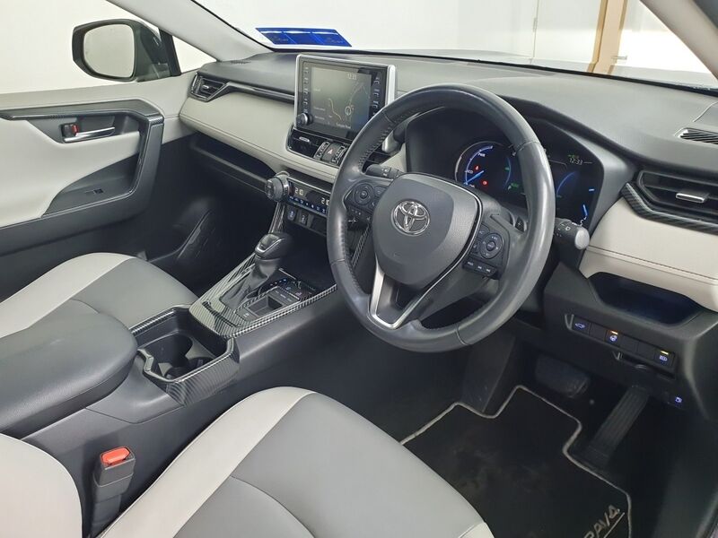 More views of Toyota Rav4