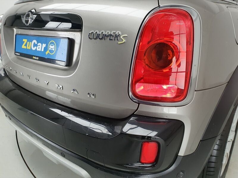 More views of MINI COUNTRYMAN