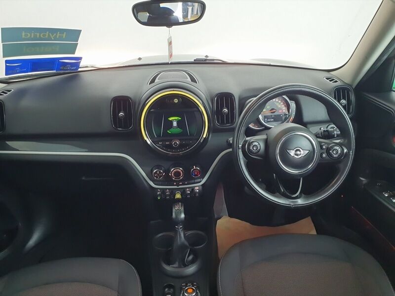 More views of MINI COUNTRYMAN