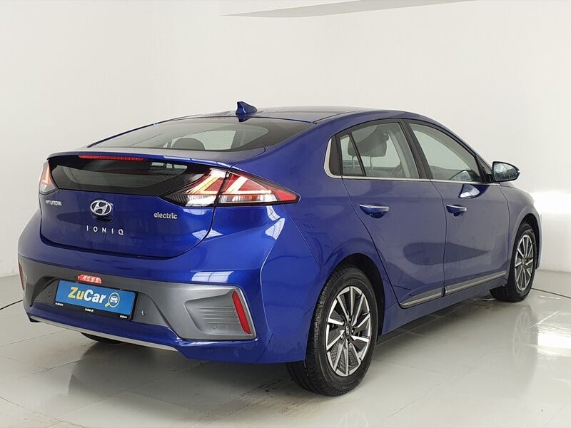 More views of Hyundai Ioniq