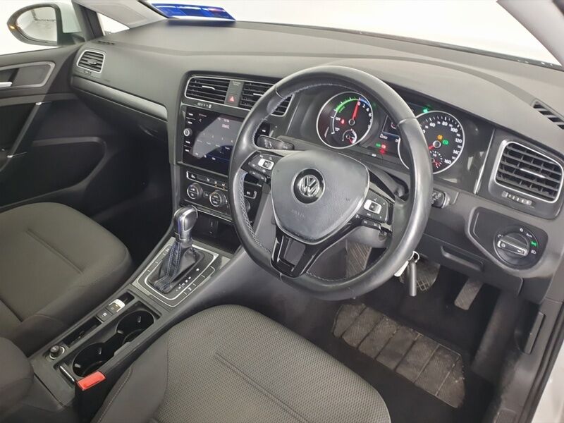 More views of Volkswagen e-Golf