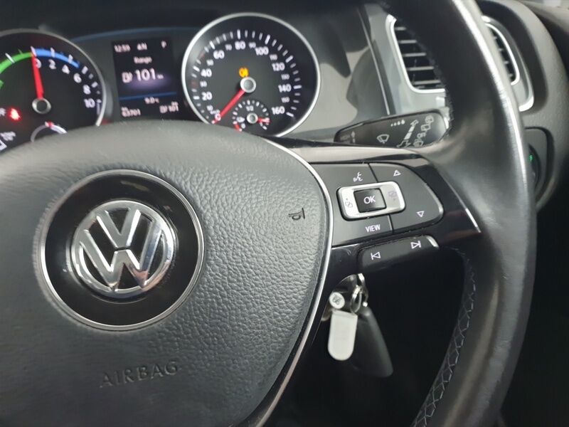 More views of Volkswagen e-Golf