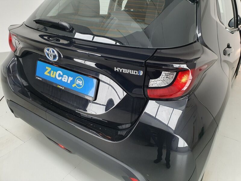 More views of Toyota Yaris