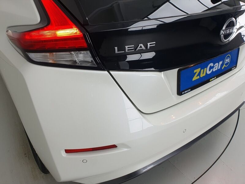 More views of Nissan Leaf