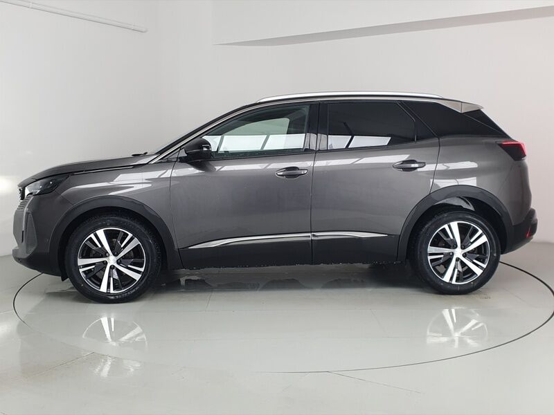 More views of Peugeot 3008