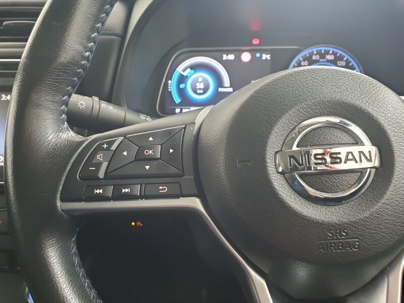 More views of Nissan Leaf