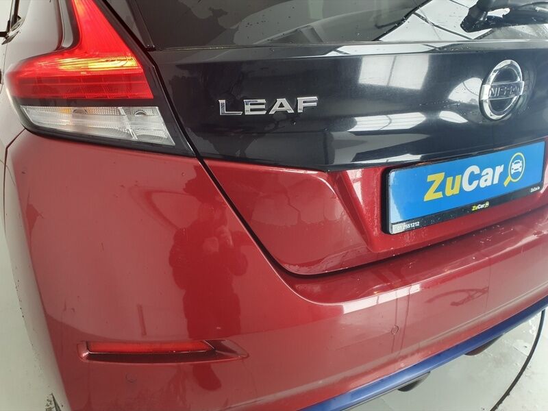 More views of Nissan Leaf