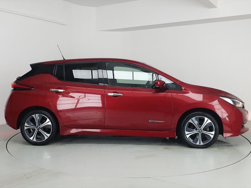 More views of Nissan Leaf