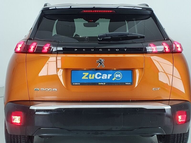 More views of Peugeot 2008