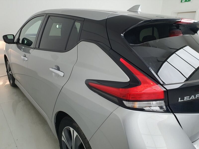 More views of Nissan Leaf