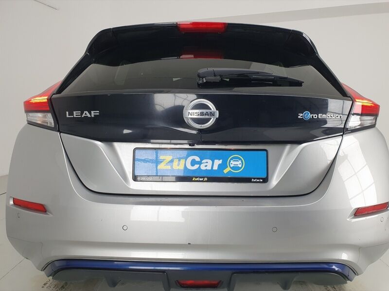 More views of Nissan Leaf