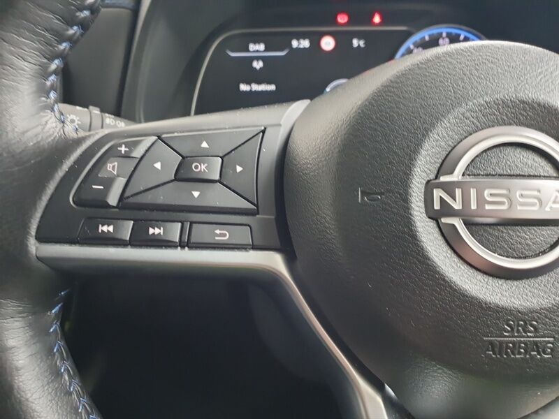 More views of Nissan Leaf