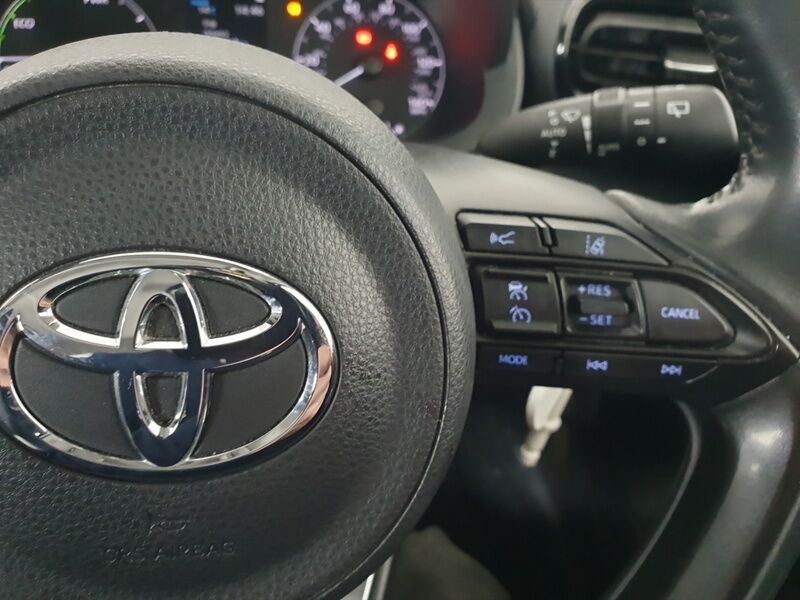 More views of Toyota Yaris