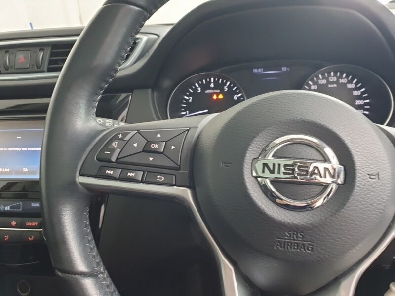 More views of Nissan QASHQAI