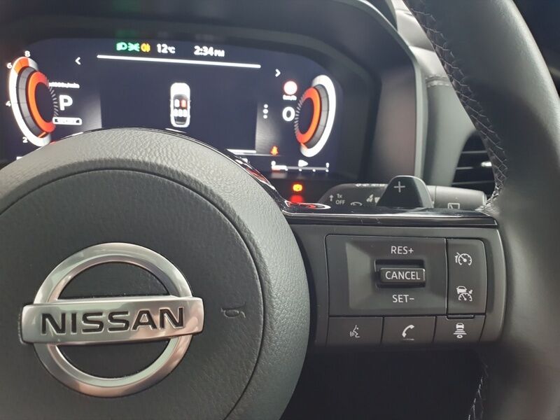 More views of Nissan QASHQAI