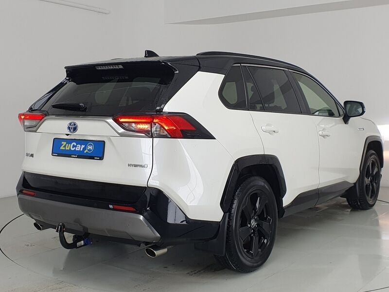 More views of Toyota Rav4