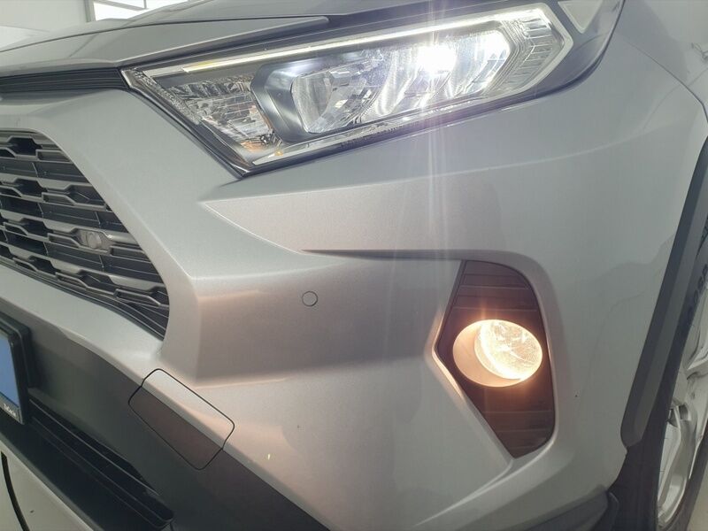 More views of Toyota Rav4