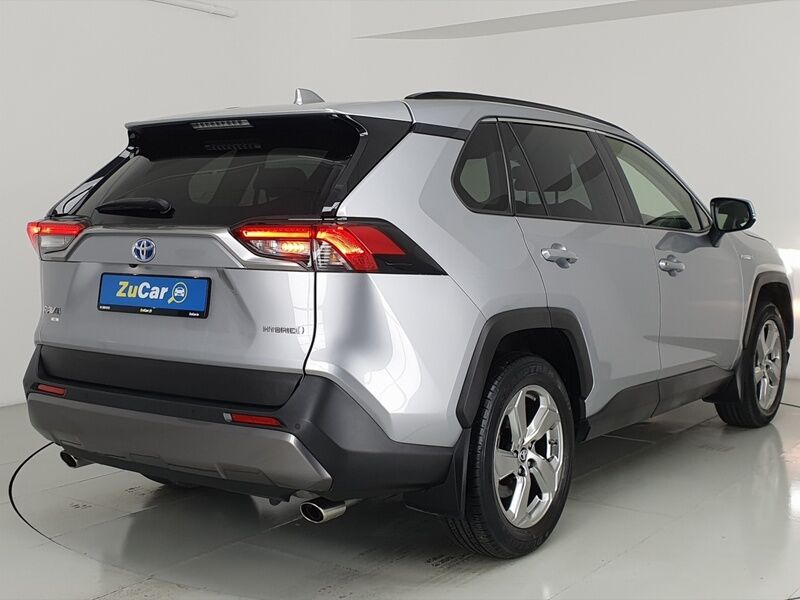 More views of Toyota Rav4