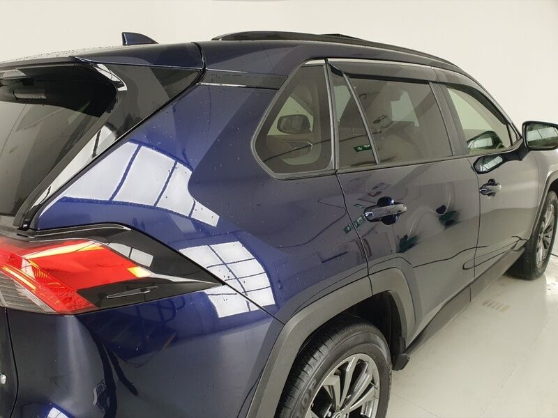 More views of Toyota Rav4