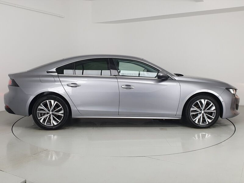 More views of Peugeot 508 