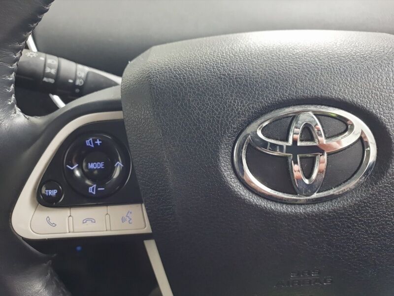 More views of Toyota Prius