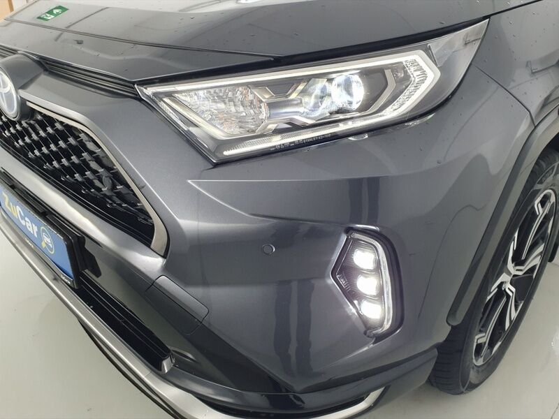 More views of Toyota Rav4