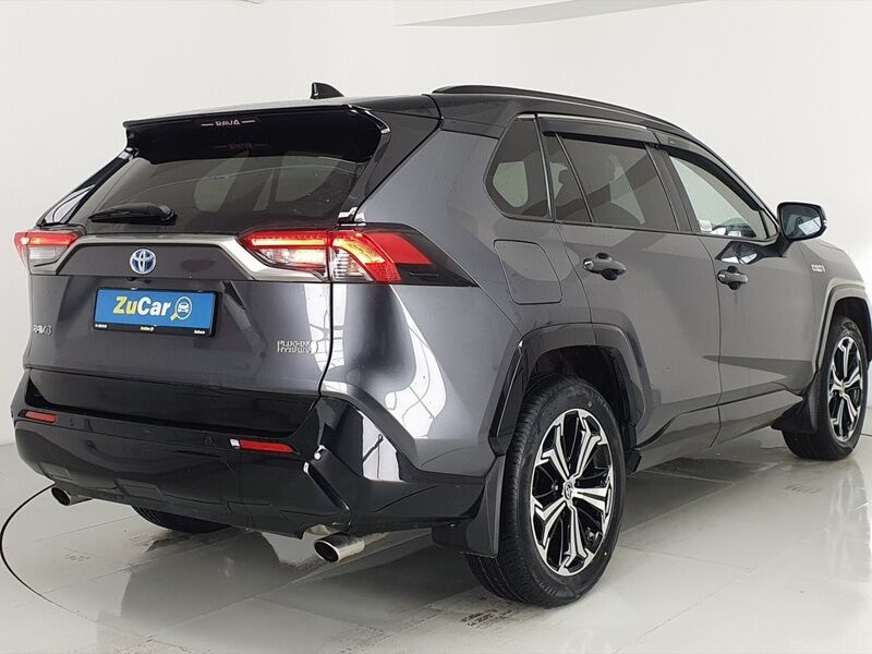 More views of Toyota Rav4