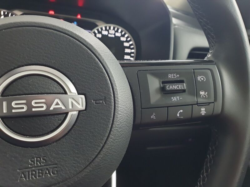 More views of Nissan QASHQAI