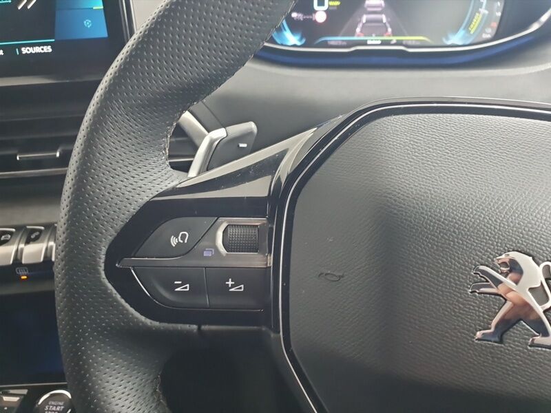 More views of Peugeot 3008