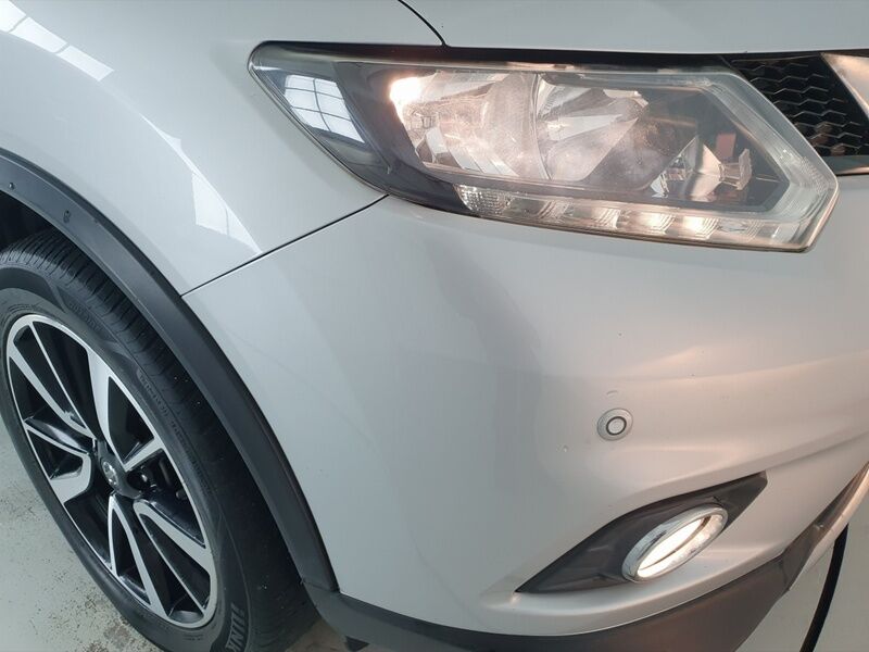 More views of Nissan X-Trail