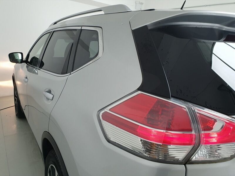 More views of Nissan X-Trail