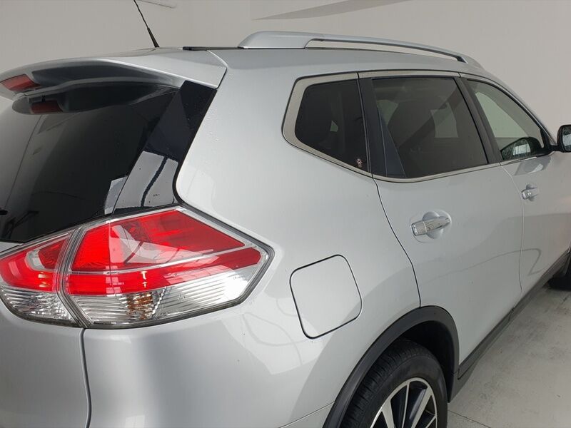 More views of Nissan X-Trail