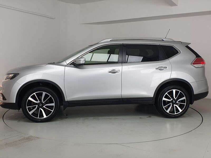 More views of Nissan X-Trail