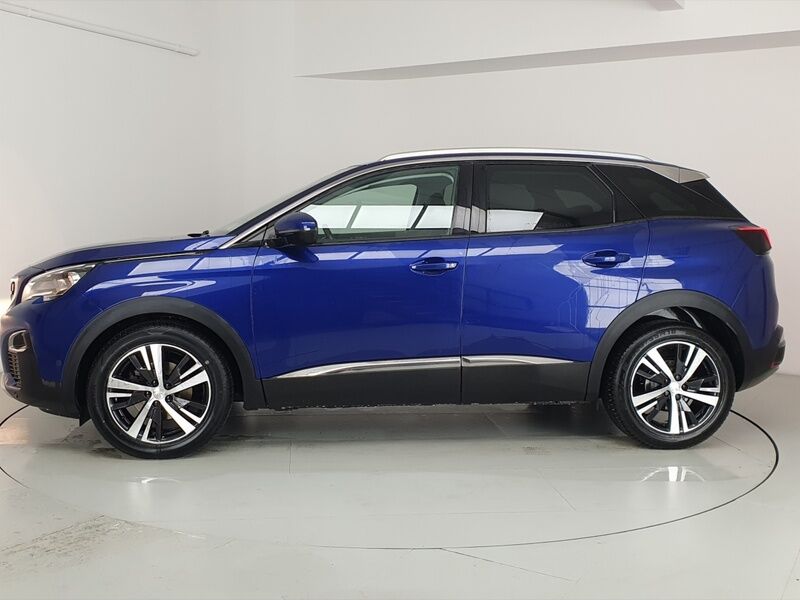 More views of Peugeot 3008