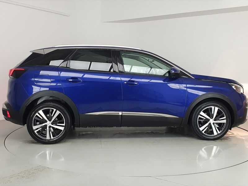 More views of Peugeot 3008