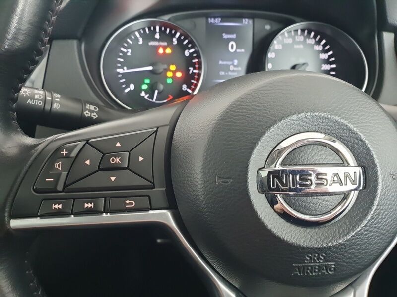 More views of Nissan QASHQAI