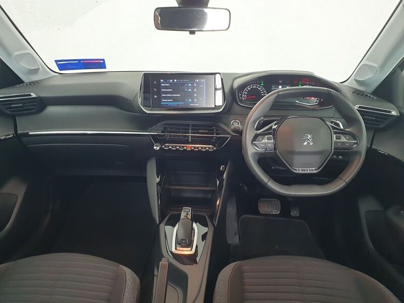 More views of Peugeot 208